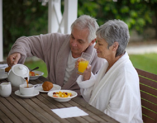 养生常识:老年人健康饮食养生十个原则