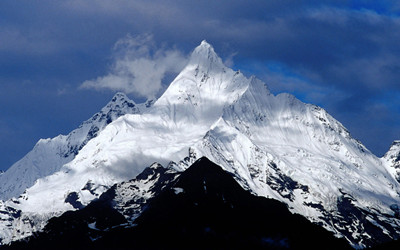 神话故事:<em>巧妹绣龙</em>_中国少年国学院_未来网